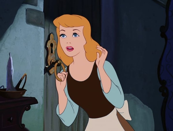 7. Почему Золушка не сделала вид, что не знает, что происходит, когда она услышала, что принц искал ее? Если бы она держала себя в руках, мачеха бы не заперла ее.