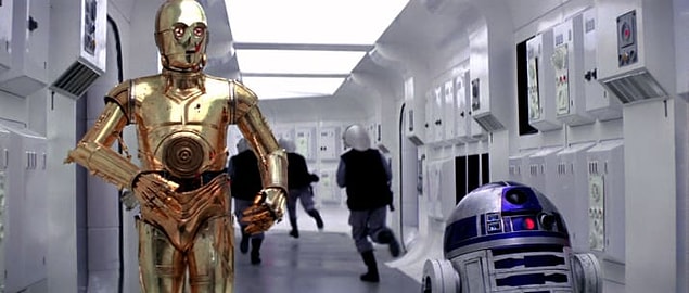 1. R2-D2'nun aslında replikleri vardı.