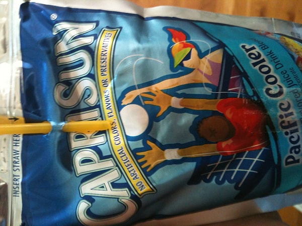 9. Думаю, что хозяин этого сока даже не стал заморачиваться и смотреть, что не так, прежде чем выкинуть его