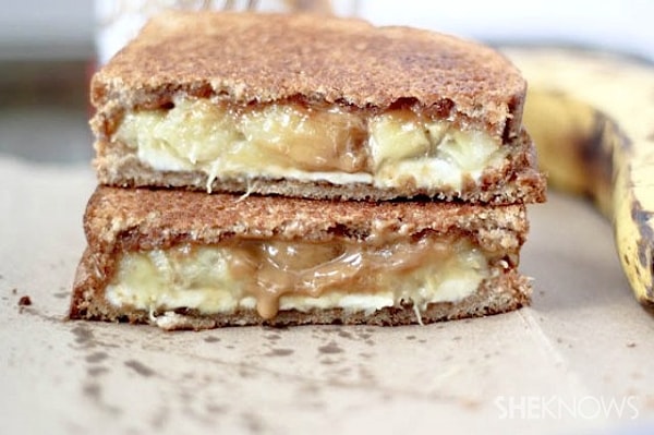 14. Тост с бананом и сыром