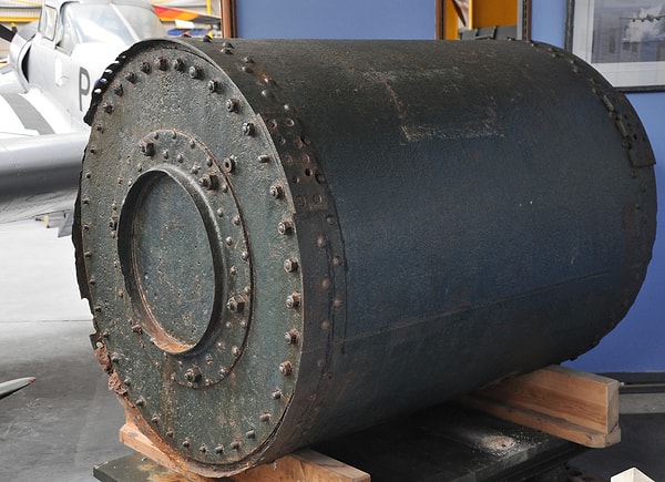 8. Прыгающая бомба