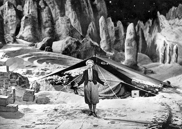 2. Ay'daki Kadın (1929)  | IMDb 7.4