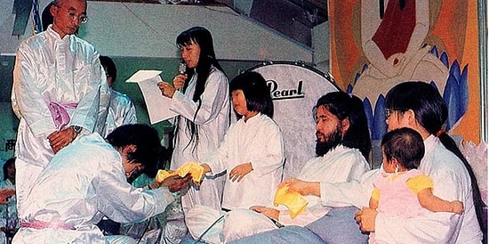 6 самых необычных, жестоких и шокирующих сект