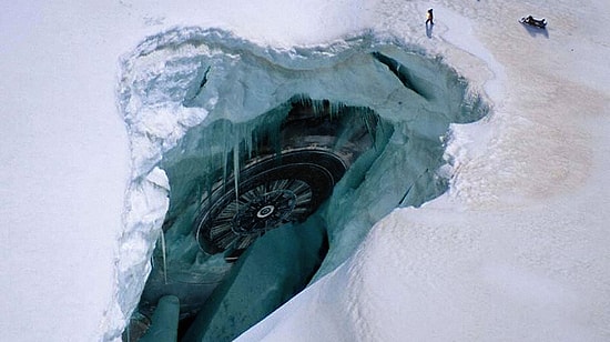 10 шокирующих вещей, найденных подо льдом