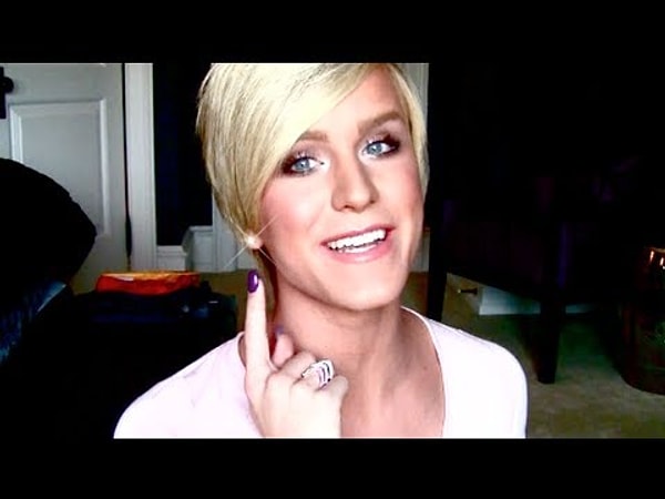 3. Мечтавший о полном перевоплощении в девушку, Грегори начал кардинальные изменения в 2013 году