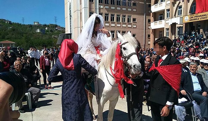 Çocuk Gelinle Mücadele Eden Türkiye'den Manzara: Lise Öğrencileri Etkinlikte Gelin ve Damat Oldu!