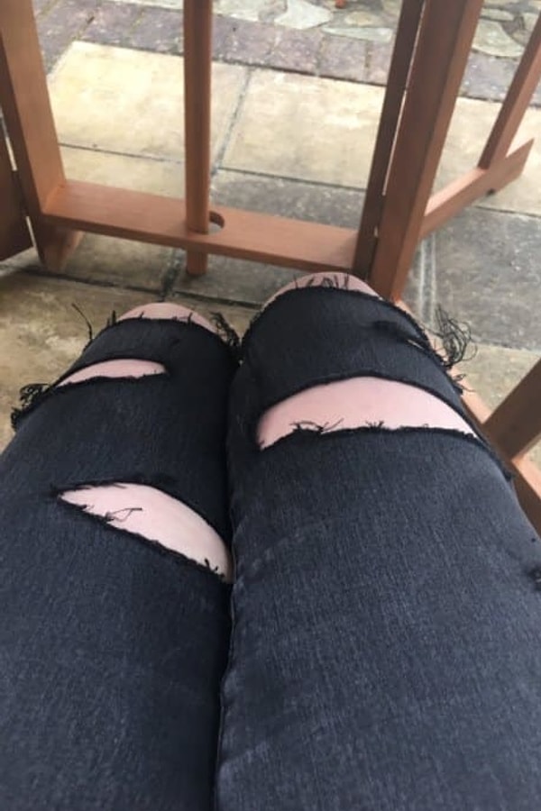 1. Эти рваные джинсы