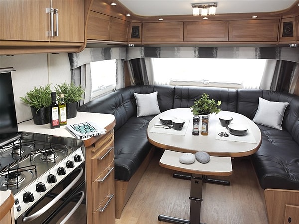 2. Внутри есть всё необходимое для жизни.