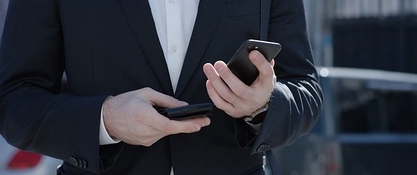 2. Не ожидайте от этого ультраудобного аксессуара фантастичного дизайна и ярких светодиодов. Ведь "изюминка" находится внутри!