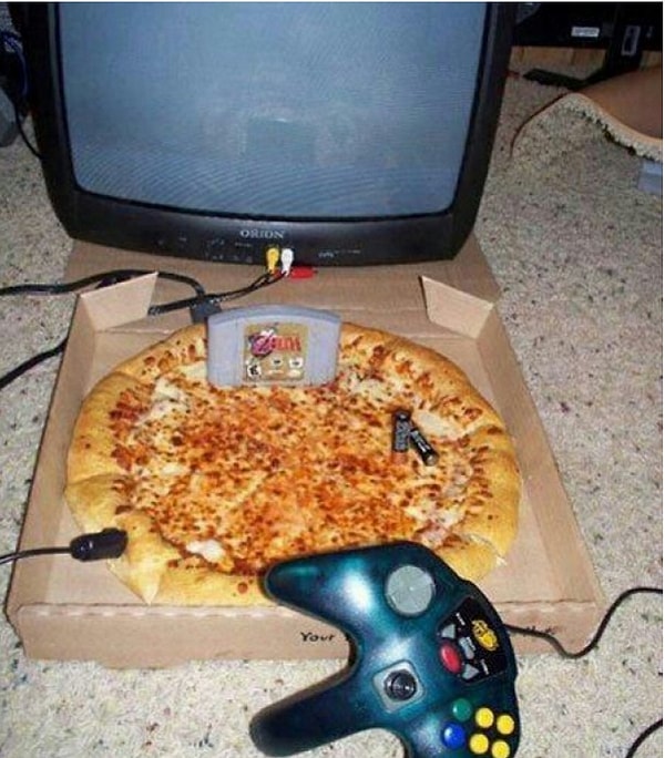 13. А вы в 90-х играли в пиццу?