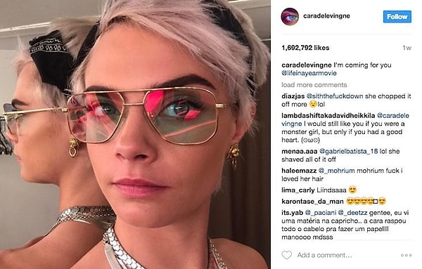 А до этого она сделала стрижку пикси и покрасилась в пастельный.