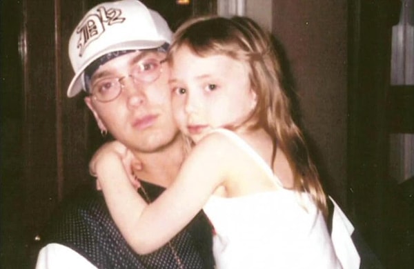 2. Когда Хейли родилась, ее отец не был знаменитым на весь мир, и семья еле-еле сводила концы с концами.