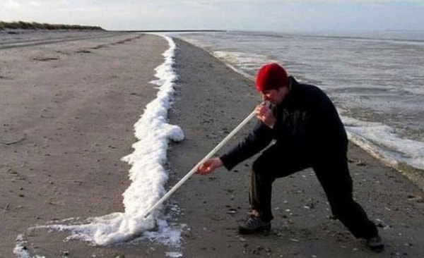 8. Зачем нужен снег на пляже?... Да так, для разнообразия!