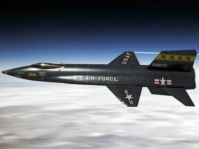 7. The fastest manned flight, X-15 plane: 4,519 mph (7,274 km/h).