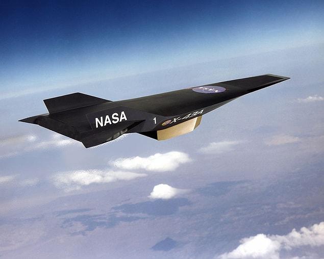 8. The fastest unmanned flight, Scramjet: 15,534 mph (25,000 km/h).