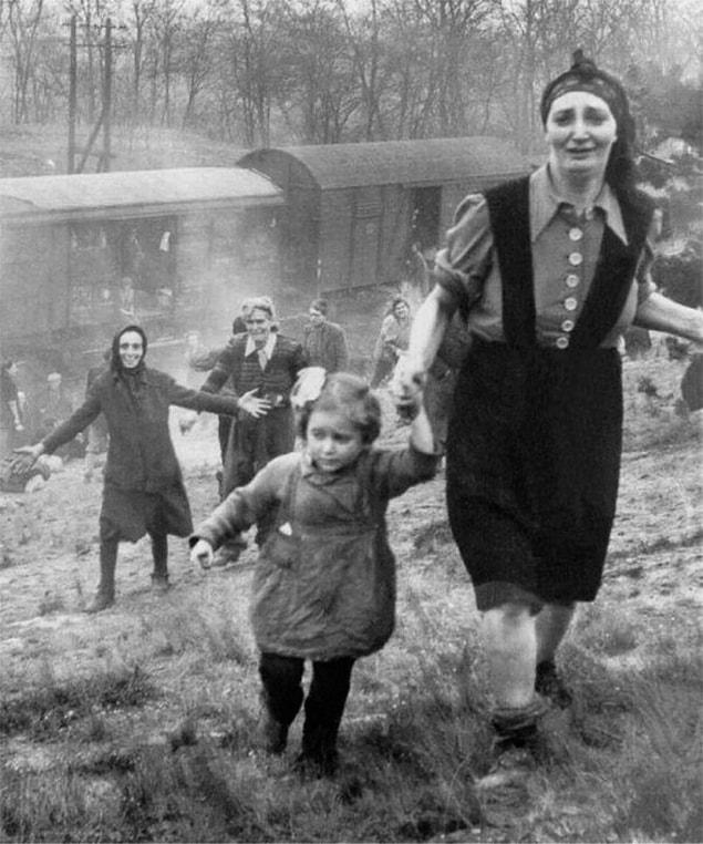 5. Jewish captives saved from the Death Trains of the Nazis. | 1945