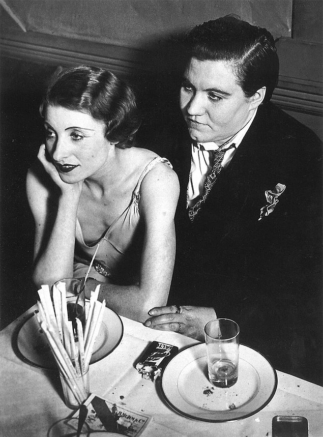 17. A lesbian couple in Paris. | 1932