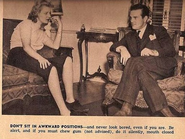 2. «Не сиди в неловкой позиции. Кроме того, ты никогда не должна выглядеть скучающей, даже если тебе действительно скучно. Будь оживленной. И, если тебе нужно пожевать жвачку (не рекомендуем!), то делай это тихо с закрытым ртом».