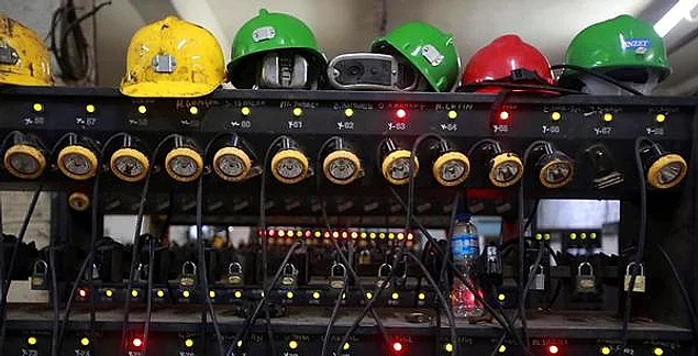 12. TMMOB'a bağlı Makine Mühendisleri Odası'nın düzenlediği VII. Ulusal İşçi Sağlığı ve İş Güvenliği Kongresi" sonuç bildirgesinde Türkiye'nin iş cinayetlerinde Avrupa'da birinci, dünyada ise üçüncü sırada olduğu görülüyor.