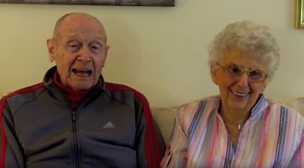 1. Джон и Эви живут в агломерации Миннеаполис/Сент-Пол в Миннесоте, США.