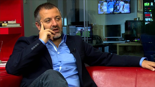 Mehmet Demirkol, Emre Belözoğlu'nu mafyacılık sözüyle eleştirmişti.