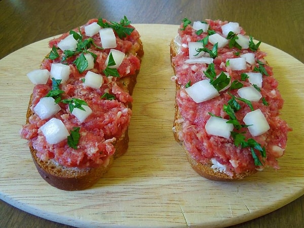 5. ''Zwiebelmettwurst'' - Германия