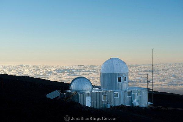 Geçtiğimiz Salı günü, Hawaii'deki Mauna Loa Gözlemevi, atmosferdeki karbondioksitin insanlık tarihinde şimdiye kadar kaydedilenin en yüksek seviyeye ulaştığını tespit etti.