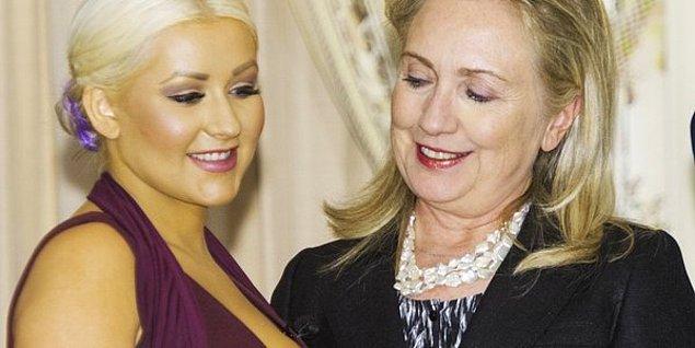 28. Christina Aguilera ve Hillary Clinton