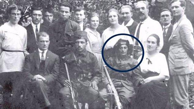 I.Dünya Savaşı sırasında da Kafkas Cephesinde Ruslara karşı mücadele etti. Eşi Ahmet Bey dahi Sarıkamış'ta şehit düştü.