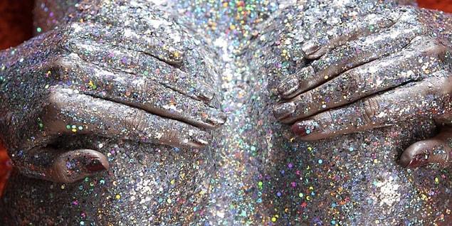 This essentially involves covering your entire body with glitter and making it look like you’re in fact wearing a super shiny catsuit…