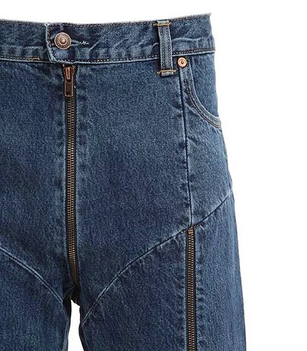 3. То есть вашу попу неплохо так обдаст ветерком, если молния разойдется.