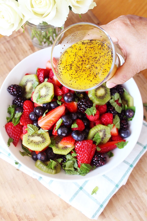 2. Фруктовый салат с маком