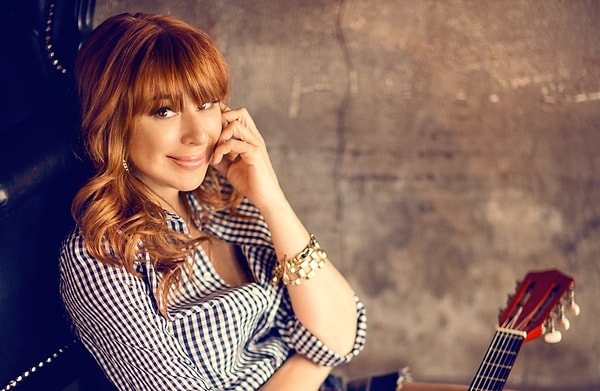 3. Алёна Апина. Настоящее имя — Елена Левочкина.