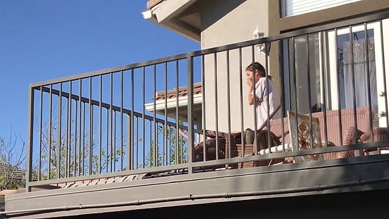 Aşk be! Eşini Doğum Gününde En Sevdiği Müzikle Uyandıran Adam