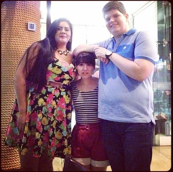 9. И прекратите уже класть на нас руку сверху! Мы вам не подпорка!