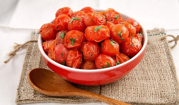 12. Bu domatesler ağzınızda şeker gibi patlayacak!