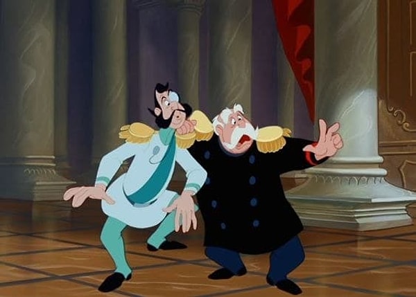 10. И это не единственная связь с Золушкой: король и эрцгерцог появляются на свадьбе принца Эрика и Ариэль.