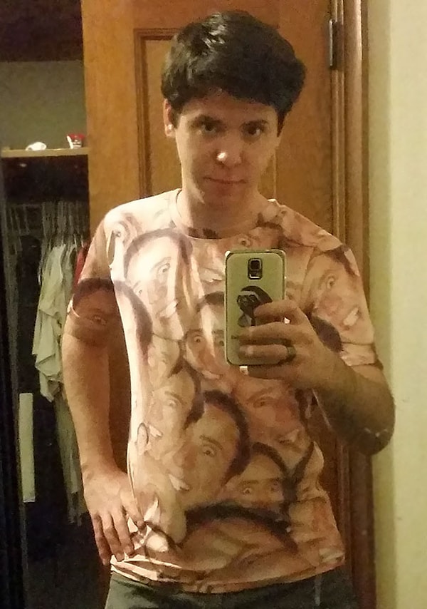 20. "Футболка с Николасом Кейджом - вот о чем мечтал пьяный я"