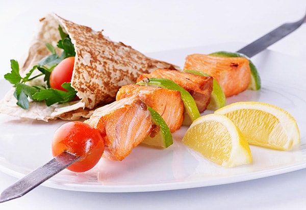 6. Шашлык из лосося в маринаде Чермула