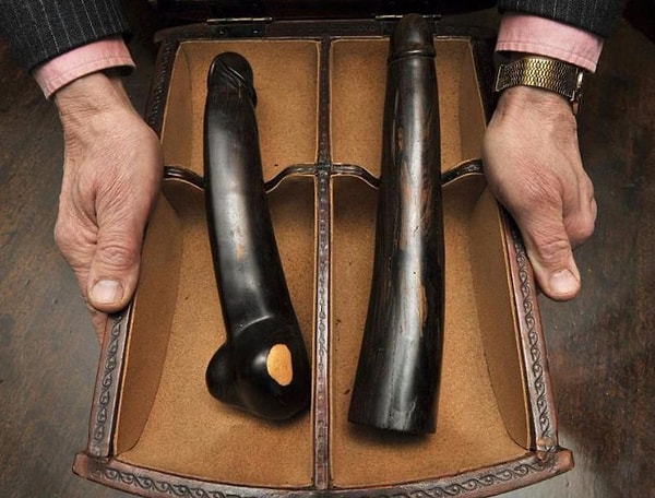 9. Огромные деревянные дильдо 18-го века