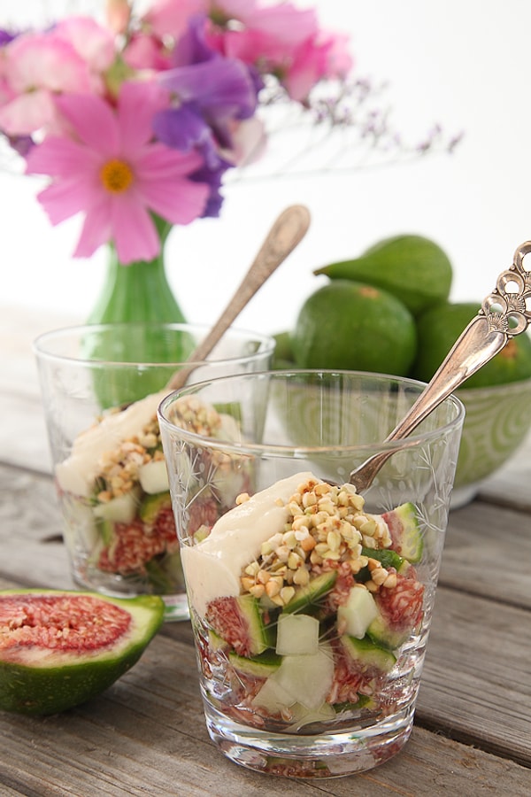 6. Десерт с гречкой и инжиром в стаканчике