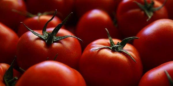Tüketici fiyatları bazında nisan ayında en yüksek fiyat artışı yüzde 61,03 ile domateste, en fazla fiyat düşüşü ise yüzde 47,99 ile patlıcanda görüldü.