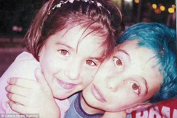 1. Здесь Луису 10 лет. Уже в то время он начал интересоваться фэнтези и историями об эльфах, которые помогали ему пережить издевательства сверстников.