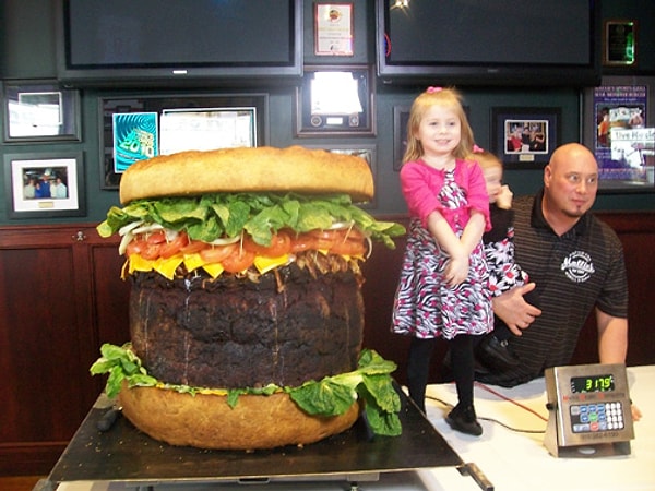 2. Absolutely Ridiculous Burger ($1999)