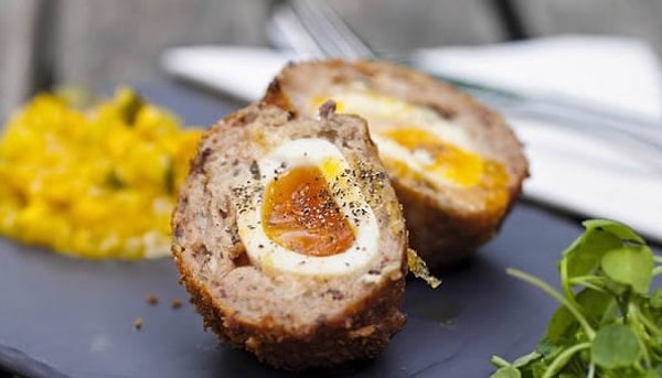 2. Великобритания — яйцо по-шотландски