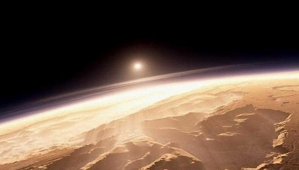 13. Венера вращается в противоположном направлении от других планет, поэтому Солнце там встаёт на Западе.