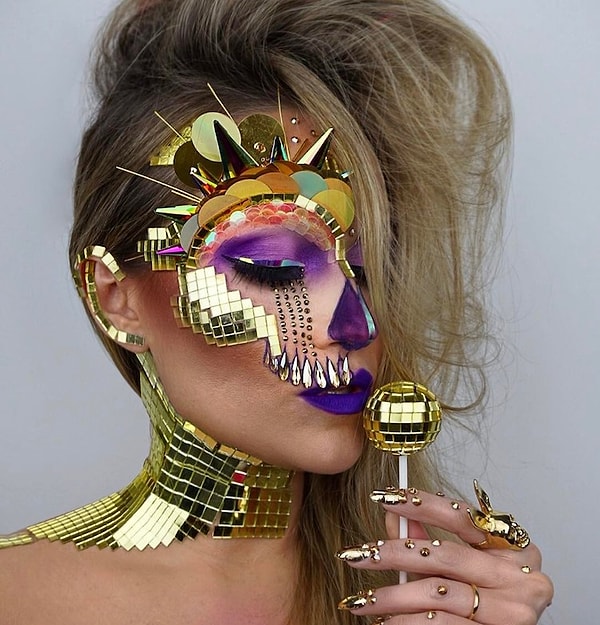 7. ... и золото со стразами