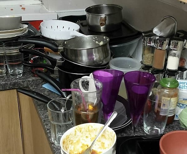 11. А вам тоже захотелось прибраться в своей комнате после увиденного? 😨😩