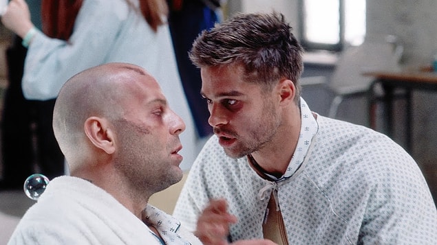 11. Twelve Monkeys / 12 Maymun | IMDB: 8