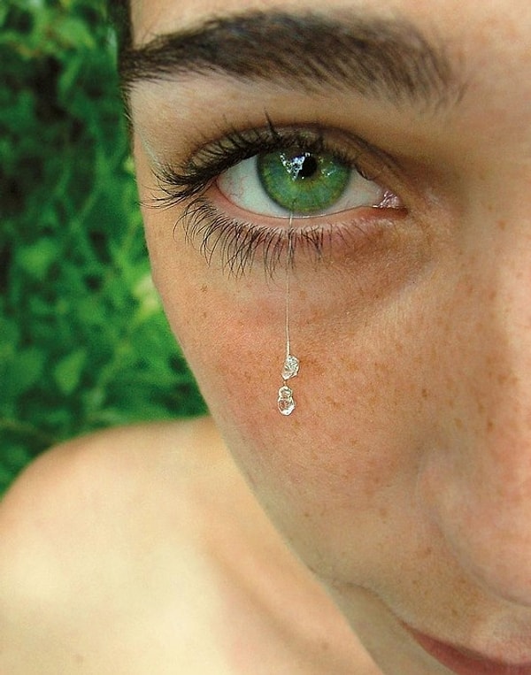 2. Украшение для глаза в виде слезы